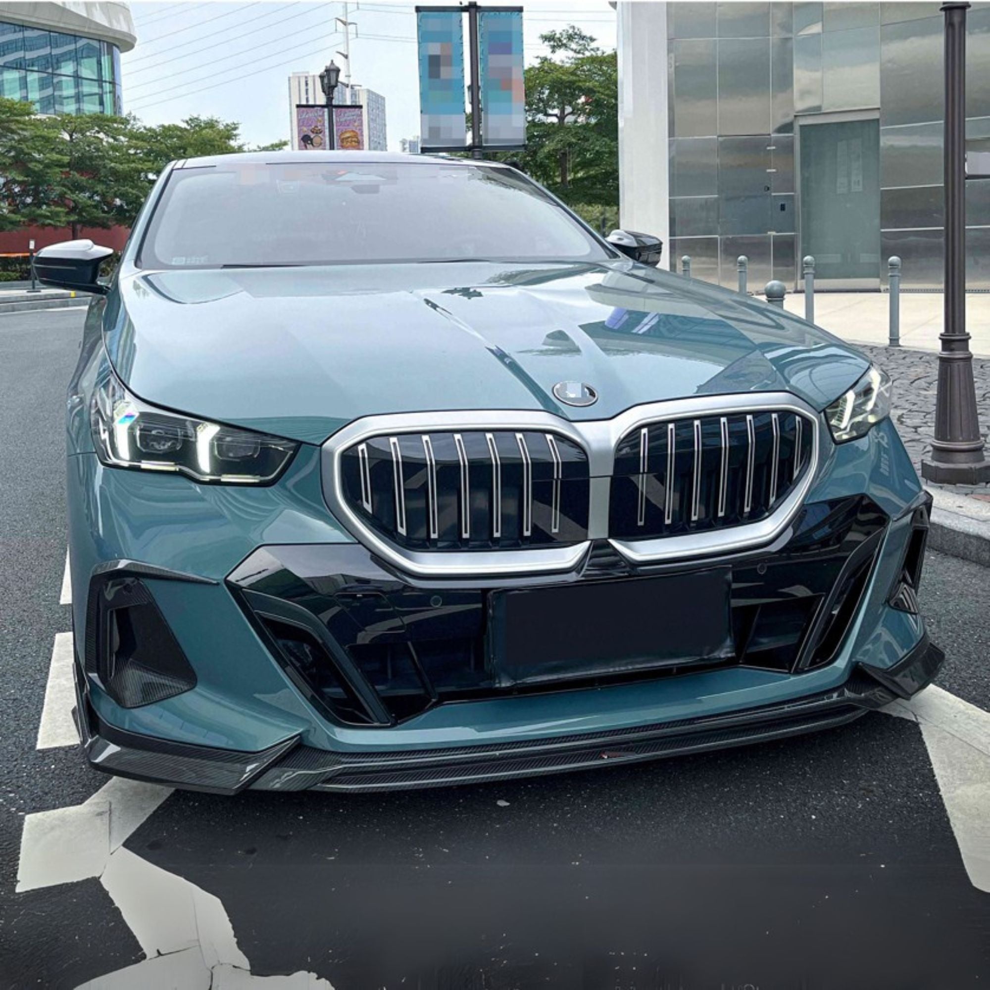 BMW Série 5 G60 G61 Carbone Pré-imprégné Style Tk Lame avant par OPTIC (2024+)