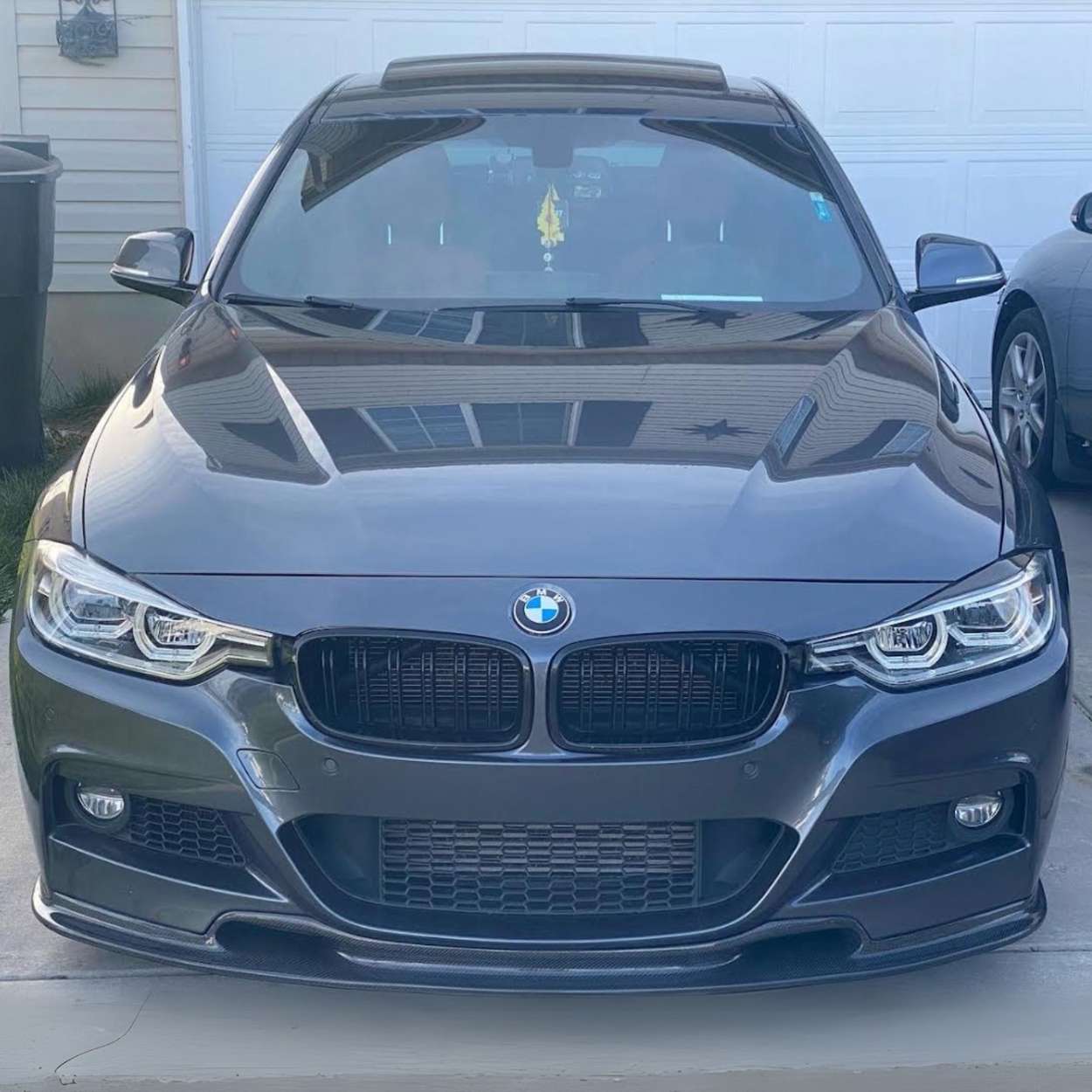 BMW Série 3 F30 / F31 Carbone Becquet avant style V (2012-2019)