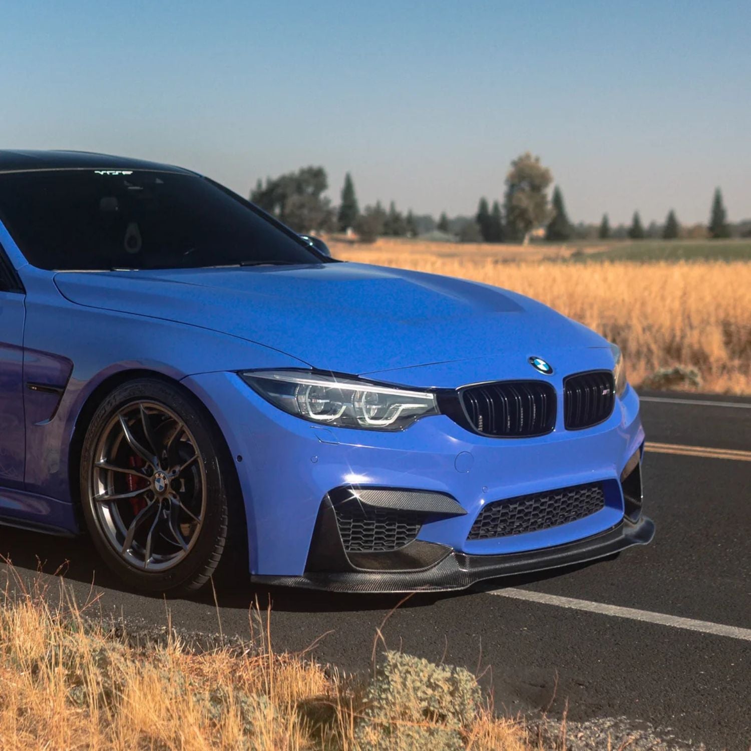 BMW M3 F80 / M4 F82 F83 Carbone Style V2 Lame avant (2014-2019)