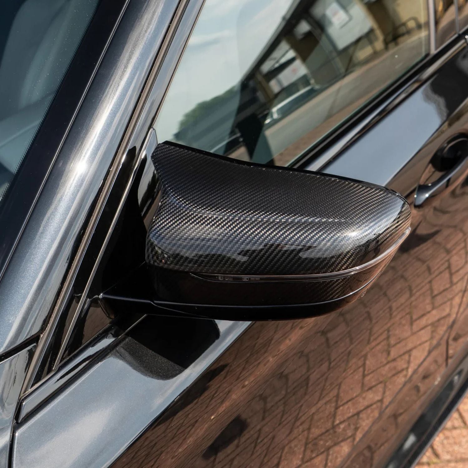 BMW M5 F90 Pre-Preg Dry M-Stil Spiegelkappen aus Carbon von OPTIC (2017-2023)