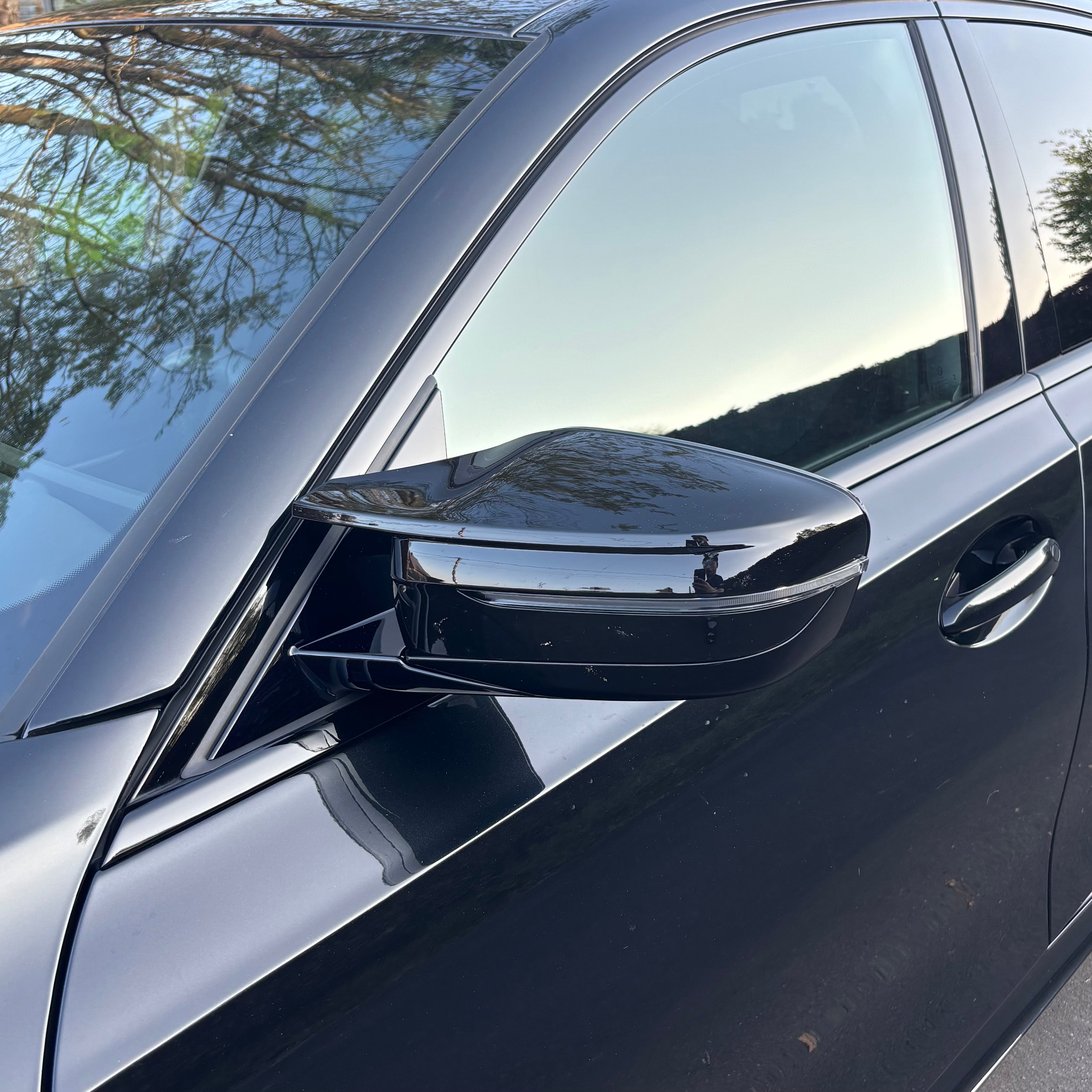 BMW 2er, 3er, 4er, 5er G42, G20, G22, G26, G30 Hochglanz schwarze M-Stil Spiegelkappen (2017+)