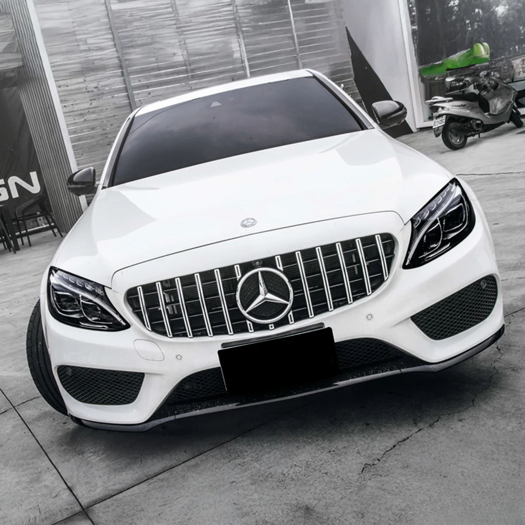 Mercedes C-Klasse W205/C205 Hochglanz Schwarze Panamericana GT Style Grill (2014-2018)