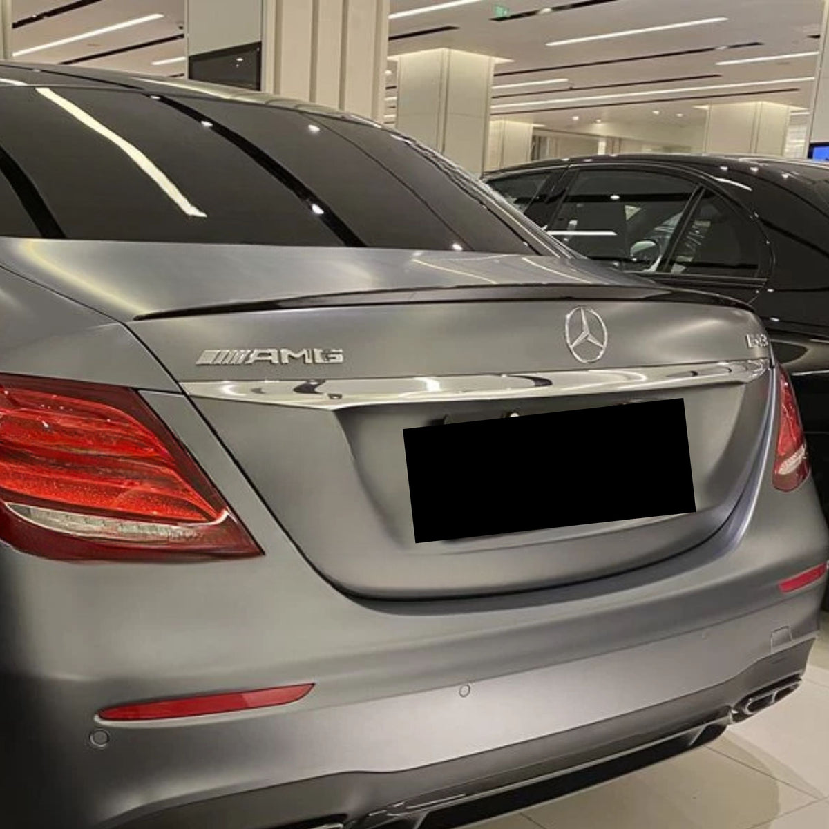 Mercedes Classe E W213 Berline Becquet Arrière Noir Brillant (2017-2023)