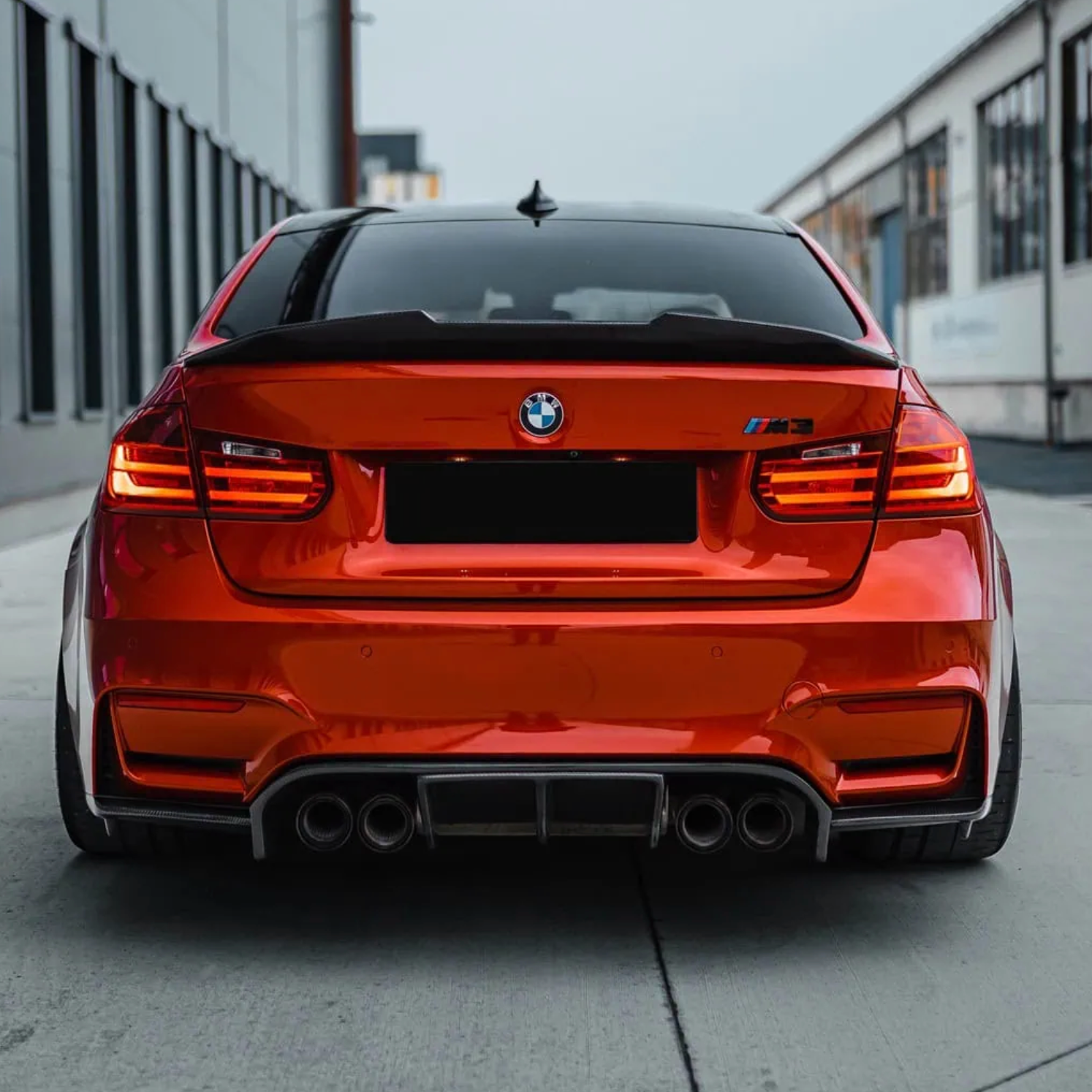 BMW Série 3 F30 / M3 F80 Carbone Pré-imprégné Becquet type PSM Ducktail par OPTIC (2014-2019)
