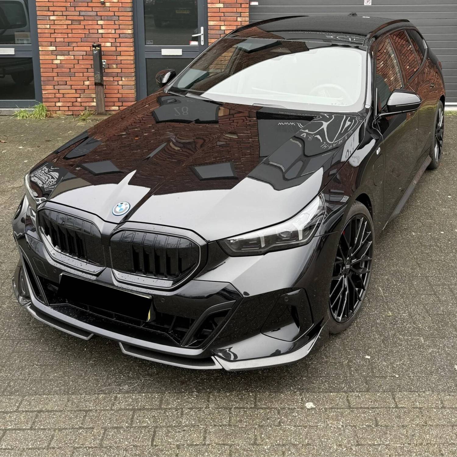 BMW Série 5 G60 G61 Carbone Pré-imprégné Style Mp Lame avant par OPTIC (2024+)